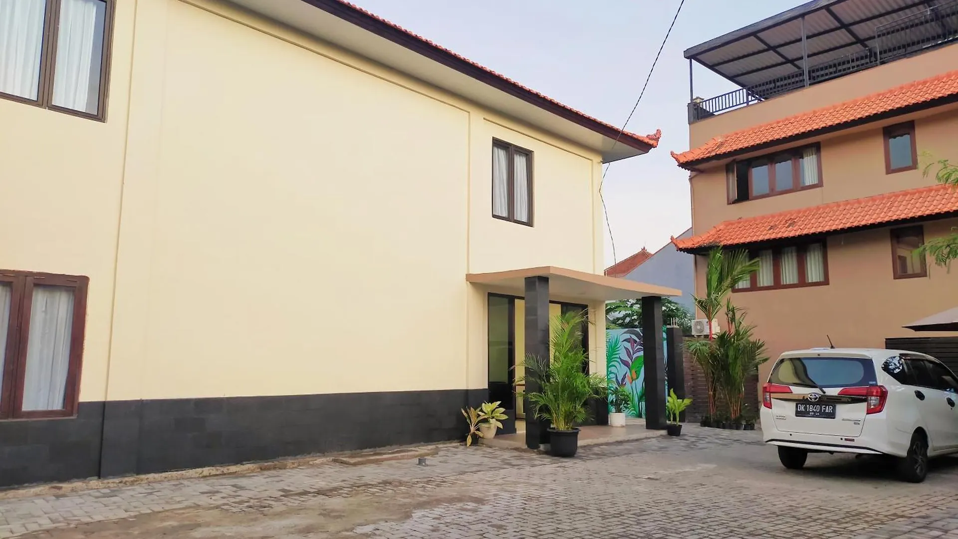 Carstenzs Home Kuta Kuta